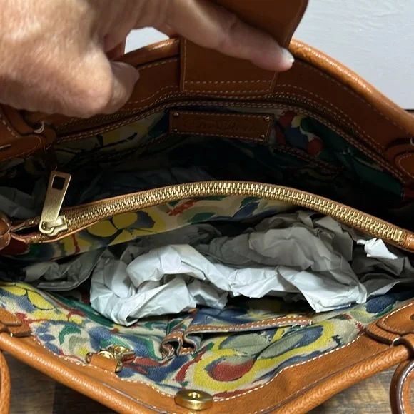 NWOT TRE VERO shoulder bag. - Picture 5 of 9